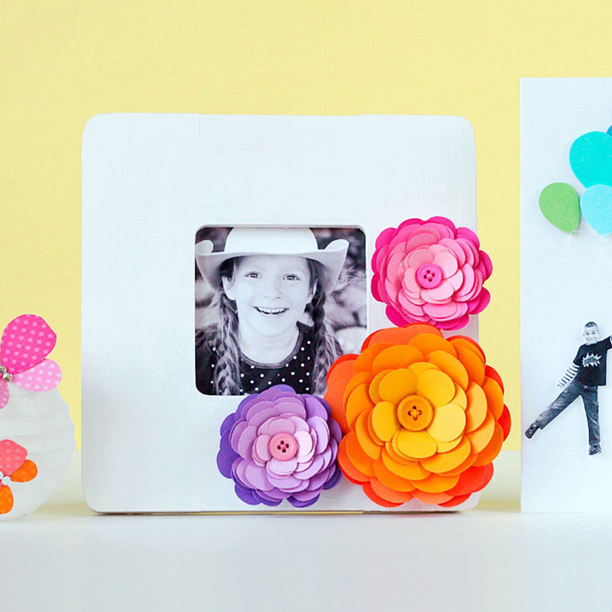 Fiskars Punzonatrice A Compressione Extra Large - Motivo Petal By Petal, Per Cartoncino E Hobby Creativi - 2