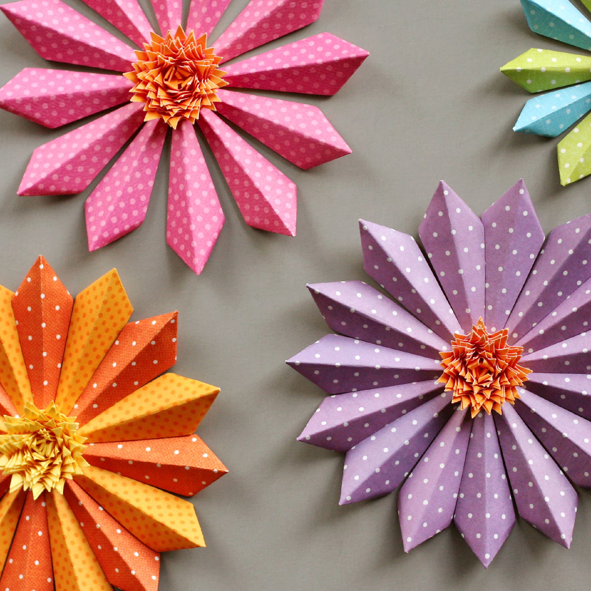 Оригами красивый цветок. Цветы из бумаги. Обьемныецветыизбьумаги. Объемные цветы. Цветок из бумаги простой.