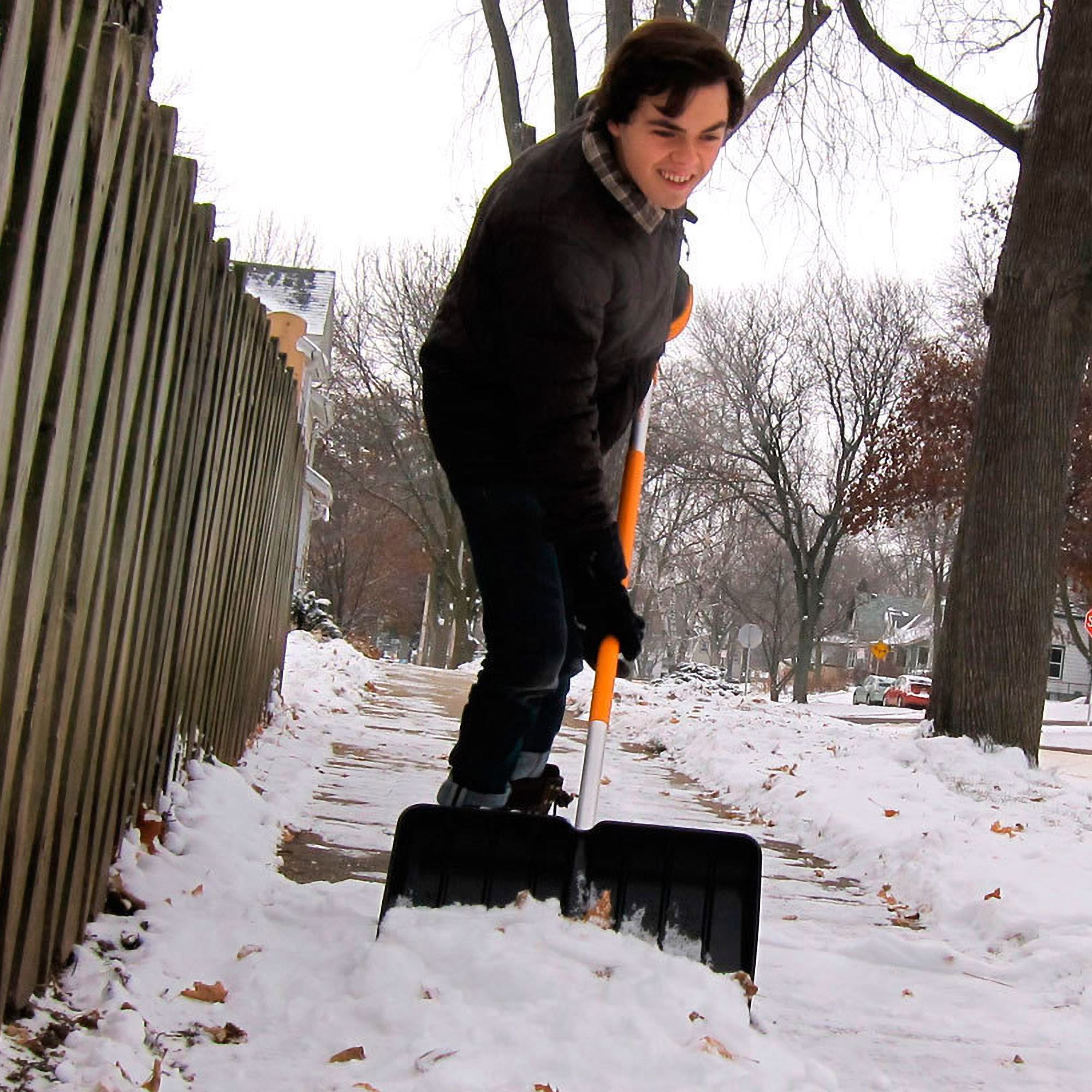 Let it snow! Choosing and Using a Snow Shovel