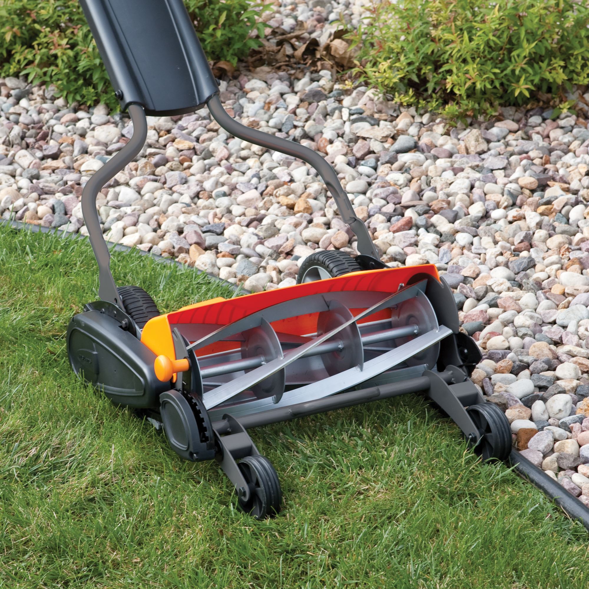 Reel Mowers: A Smart Choice for Your Lawn, Your Health, Your